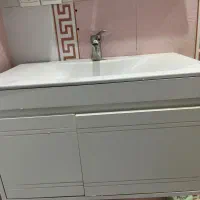 فروش روشویی به همراه ایینه و باکس