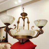 لوستر سه شاخه برنزی با چهار دیوارکوب