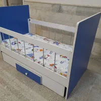 تخت کودک تمیز و سالم|تخت و سرویس خواب|قم, انسجام|دیوار