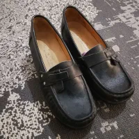 کفش|کیف، کفش، کمربند|گلبهار, شهر جدید گلبهار|دیوار