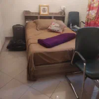 تخت خواب دونفره در حد نو به همراه تشک