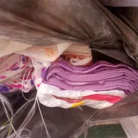 حریر گلدار و ساده و پارچه ها ی پرده ای موجود است