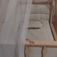 تخت کنار مادر و کریر برند مایلر