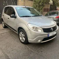 رنو ساندرو دنده مدل ۱۳۹۵ نقره ای بدون رنگ کم کار|خودرو سواری و وانت|تهران, شمسآباد|دیوار