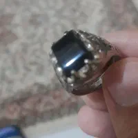 انگشترحاوی نقش زیبا