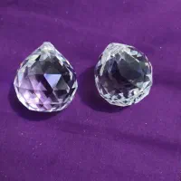 تعدادی گوی اویز کرستاری اتریشی و چنی|لوستر و چراغ آویز|تهران, ابوذر|دیوار