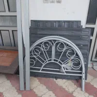 تخت فرفورژه ۱نفره کاملا سالم