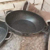 مقدارزیادی ماهیتابه سایز 30دونی600 مشکی ونک مدادی|ظروف پخت‌وپز|اهواز, کمپلو شمالی|دیوار