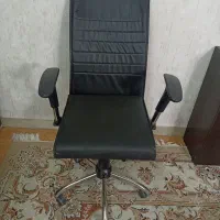 ۴عدد صندلی اداری چرخ دار گردون جک دار سالم فوری