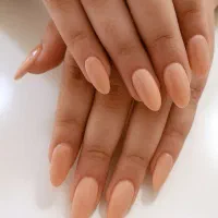 خدمات کاشت ناخن|خدمات آرایشگری و زیبایی|شیراز, قصرالدشت|دیوار