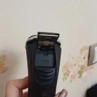 ریش تراش philips خارجی کاملا نو اصلا استفاده نشده|آرایشی، بهداشتی، درمانی|قدس, معادن شن و ماسه|دیوار