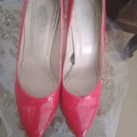 کفش قرمز مناسب یلدا|کیف، کفش، کمربند|قم, بنیاد|دیوار