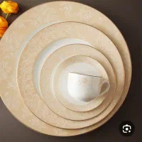 سرویس چینی ۷۴ پارچه نو و اکبند زرین|ظروف سرو و پذیرایی|اصفهان, باغ فدک|دیوار