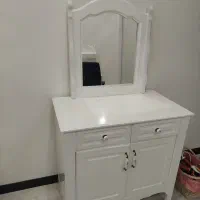 تخت خواب و تشک و پرده و کمد و میز مطالعه و لوستر|تخت و سرویس خواب|قم, حاج خلیل|دیوار