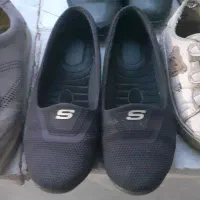 کفش دست دوم.