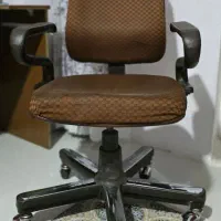 صندلی مطالعه و ادرات