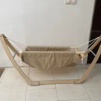 گهواره آسایش چوبی نوزاد  بسیار تمیز وسالم