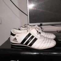 سلام،کفش ورزشی،مارک خارجی،ادیداس،اصل