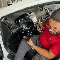 خدمات برق و الکترونیک و سیم کشی انواع خودرو|خدمات موتور و ماشین|اصفهان, بوستان ناژوان|دیوار