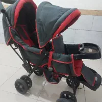 کالسکه دوقلو