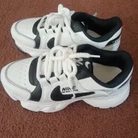 کفش NIKE