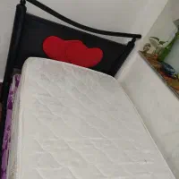 فروش تخت خواب با تشک نو فنری برجسته