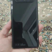 یک عدد گوشی به فروش میرسد