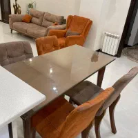 کاناپه ۴ نفره بهمراه ناهارخوری