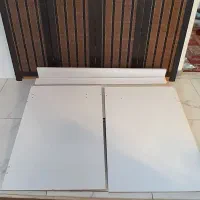 میز تحریر یا کامپیوتر|میز تحریر و کامپیوتر|اندیشه, اندیشه فاز ۱|دیوار