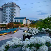 آگهی استخدام پذیرشگر هتل آقا یا خانم