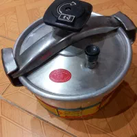 زود پز تمیز و استفاده نشده