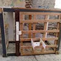 قفس چوبی مرغ و خروس لاری