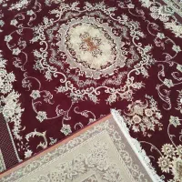 چند تخته فرش دست دوم به صورت جفت و تک