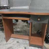 میز کامپیوتر سالم