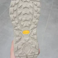 هوکا و بروکس اصل به ضمانت مرجوعی|کیف، کفش، کمربند|مراغه, |دیوار