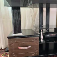 میز تلویزیون در حد نو