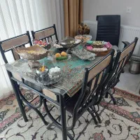 میز ناهار خوری ۴نفره فرفوژه تمیز|میز و صندلی غذاخوری|اصفهان, شیخ طوسی|دیوار