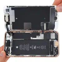 رفع مشکل شارژ و باتری در آیفون به صورت تخصصی