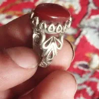 یک عدد انگشتر فروشی