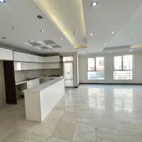 آپارتمان-سه-خوابه-پور-نور-دلباز-با-بالکن