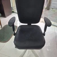 صندلی چرخدار مدیریتی با ۶عدد صندلی ثابت ومیزمدیریت