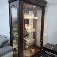 بوفه قهوه ای رنگ بزرگ