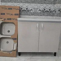 یه دست کابینت نو با هود و سینک نو استفاده نشده