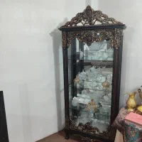 بوفه ویترین ایستاده تمییز و سالم