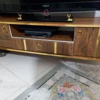 میز زیر تلویزیون