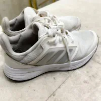 کتانی آدیداس اصل سایز ۳۷