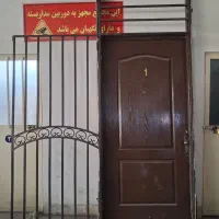 درب چوبی و نرده ای کامل