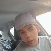 سلام به یه خانم نیاز دارم که با پسرم کار کنه