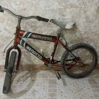 دوچرخه نیازمند تعمیر