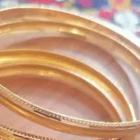 یک عدد النگو طلا